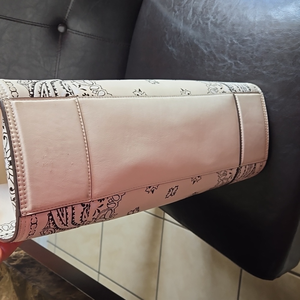 Tory Burch Cream Tote with Intricate Design - Picture 4 of 8